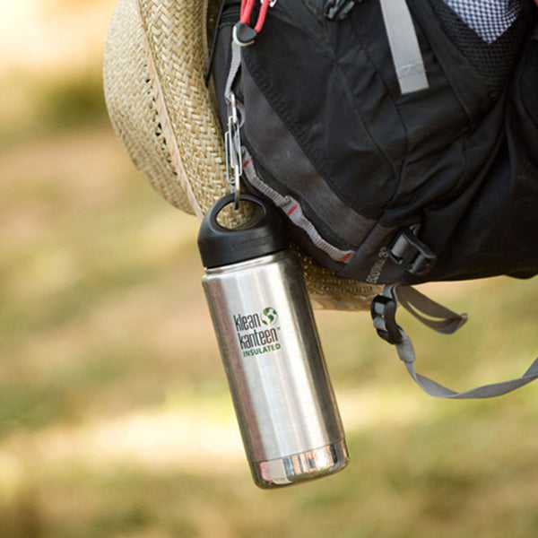 steel-s-biner-3-h0 carabiner_steel_bottle_backpack_lifestyle_dd4fef2d-f5d2-4f32-ac05-c706bd6b518e.jpg