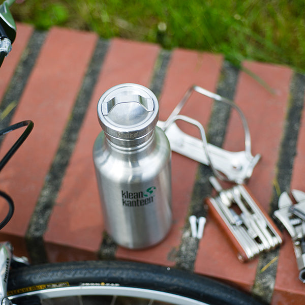 classic-steel-loop-cap-c8 stainless_bottle_cap_bike_parts_lifestyle.jpg