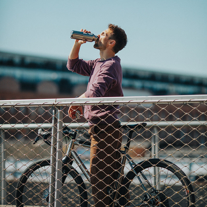 12oz-rise-reflect-with-bamboo-cap-q0 16oz_rise_reflect_man_bike_square.jpg