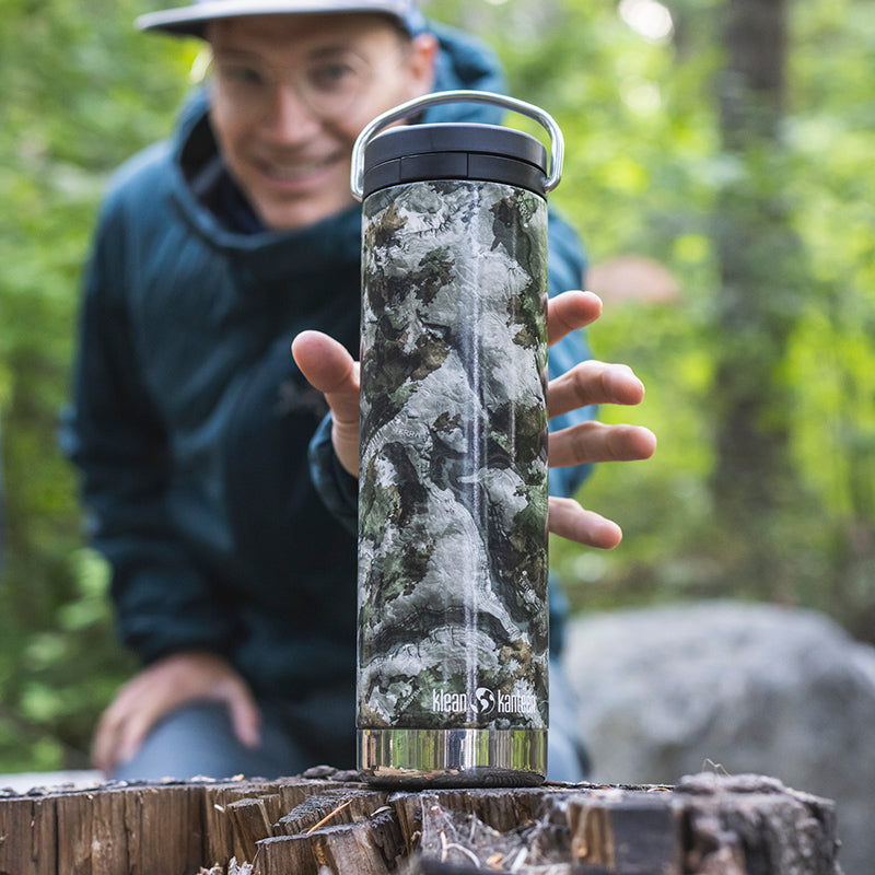 20oz-tkwide-with-twist-cap-mossy-oak-b2 20oz_bottle_twist_mossyoak_terragila_closeup_square.jpg