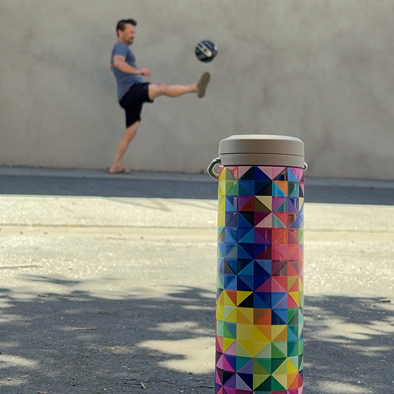 20oz-tkwide-with-twist-cap-mosaic-v9 20oz_tkwide_bottle_seasonal_mosaic_soccerball_player_square.jpg