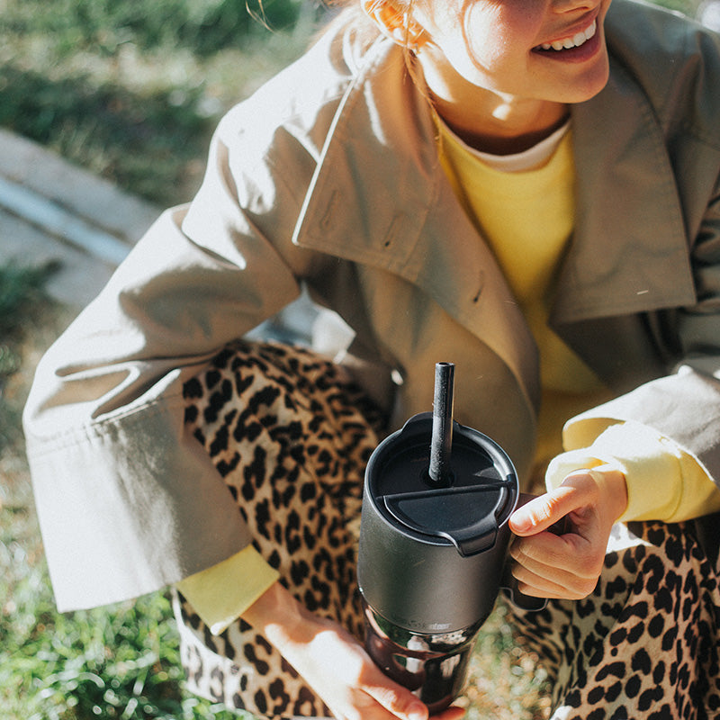 26oz-rise-tumbler-with-straw-lid-z9 26oz_rise_tumbler_black_woman_topview_square.jpg