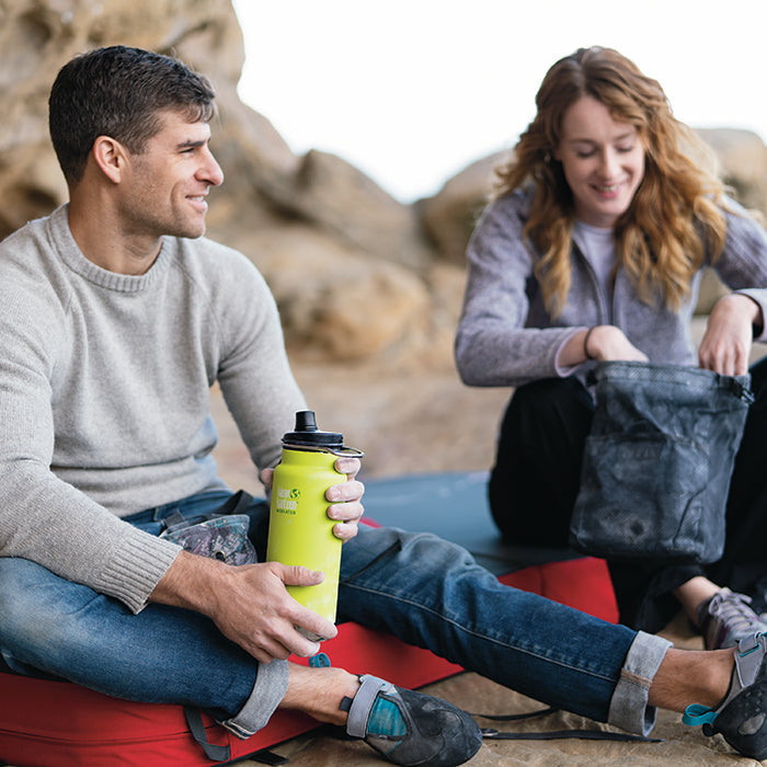 tkwide-chug-cap-c2 K32TKWSSL-JP-chug_cap_bouldering_lifestyle.jpg