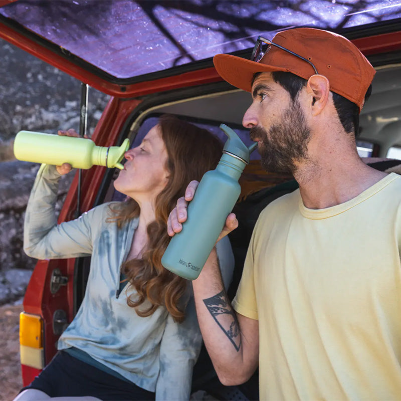 classic-flip-seal-sport-cap-r2 classic_27oz_flip_seal_couple_tailgate_tip-sip_square.jpg