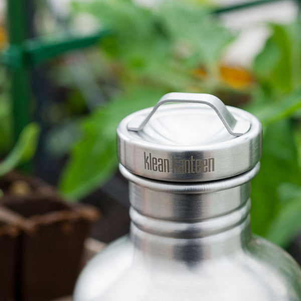 classic-steel-loop-cap-c8 stainless_cap_garden_lifestyle.jpg